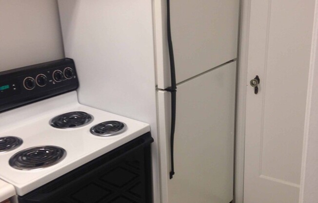 1 bed, 1 bath, 962 sqft, $1,385, Unit New King Edward 104