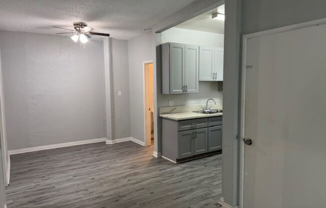 3 beds, 1 bath, 1,075 sqft, $2,495, Unit 2028-A