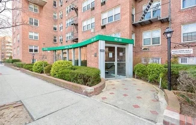 92 30 56 AVE