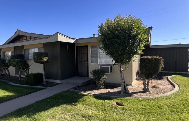 MCHENRY VISTA APARTMENTS