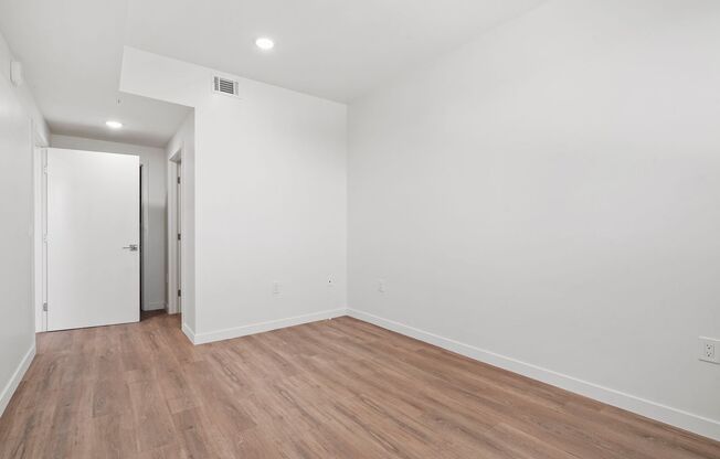 2 beds, 2 baths, 1,079 sqft, $2,850, Unit 207