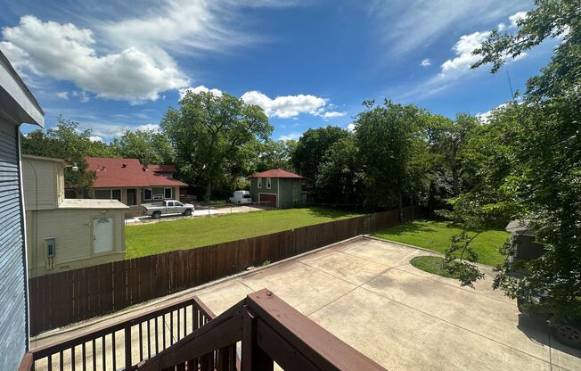 2 beds, 2 baths, 946 sqft, $1,600, Unit Unit 4