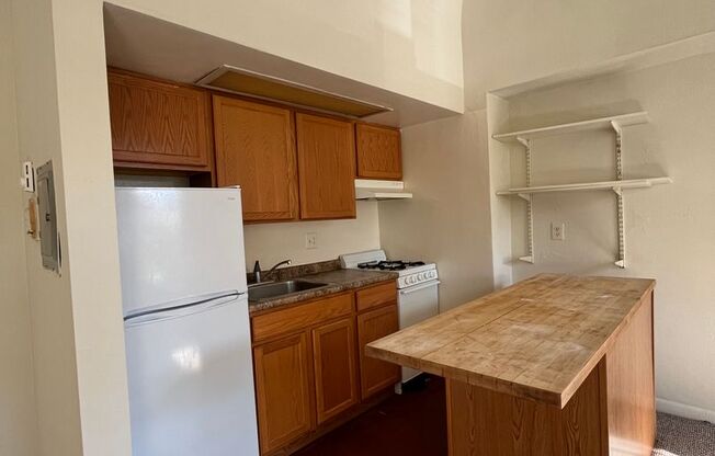 1 bed, 1 bath, 428 sqft, $1,095, Unit 3305-2F