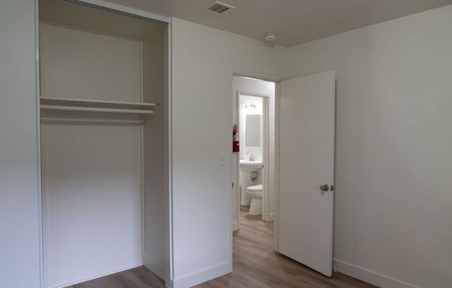 2 beds, 1 bath, 868 sqft, $2,595, Unit 2908