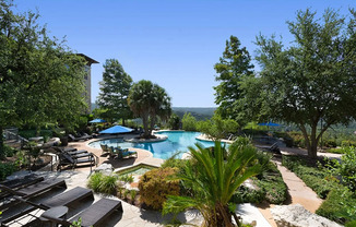 6500 Champion Grandview Way