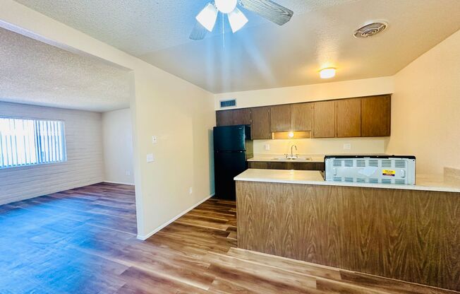 3 beds, 2 baths, 1,200 sqft, $1,295