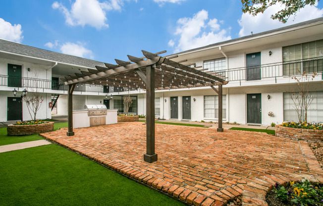 Courtyard at Bellaire Oaks Apartments, Houston, TX, 77096