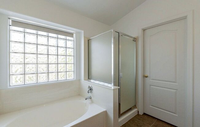 4 beds, 2.5 baths, $3,375