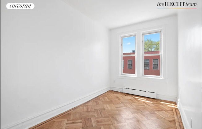 216 E 93 ST
