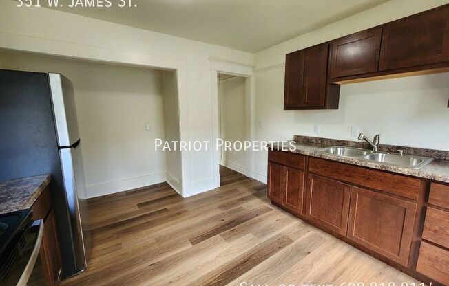 2 beds, 1 bath, $1,250