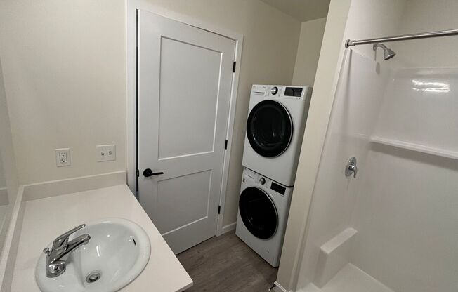 Studio, 1 bath, 398 sqft, $1,250, Unit 205