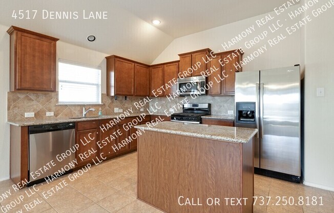 4517 DENNIS LN