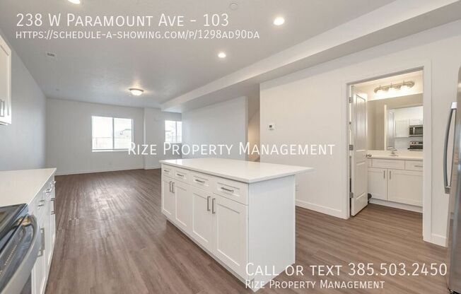 238 W PARAMOUNT AVE