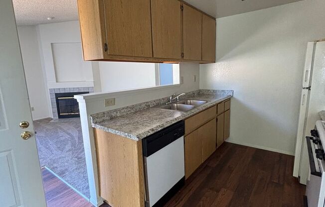 2 beds, 2 baths, 900 sqft, $2,200, Unit 08