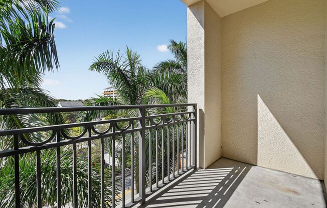 1 bed, 1 bath, 755 sqft, $2,550, Unit #426