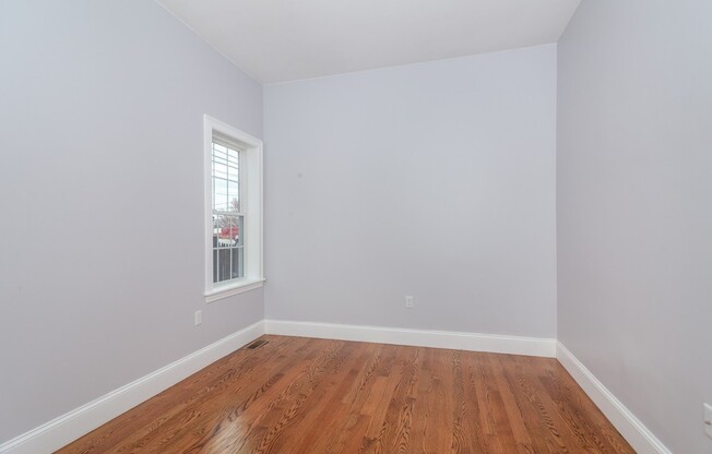 72 BUTTONWOOD ST