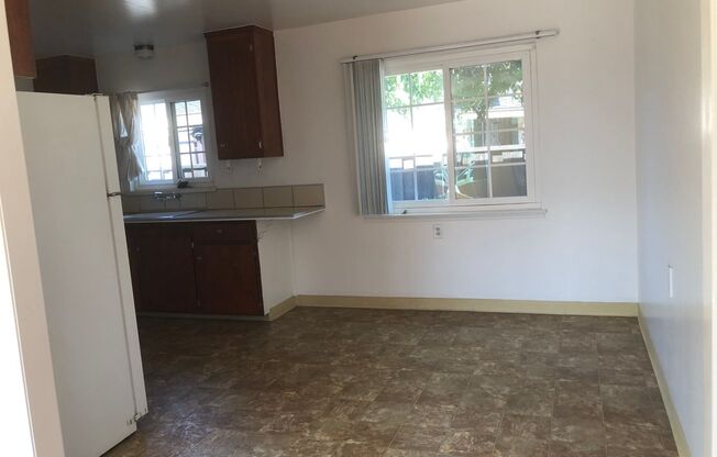 2366-2368 Patricia Dr