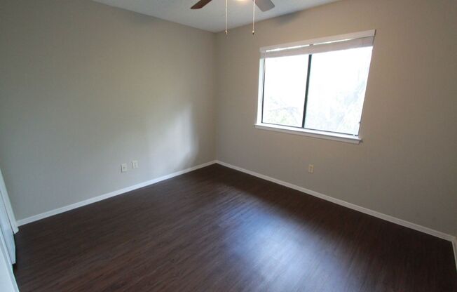 11603 Poplar Cv