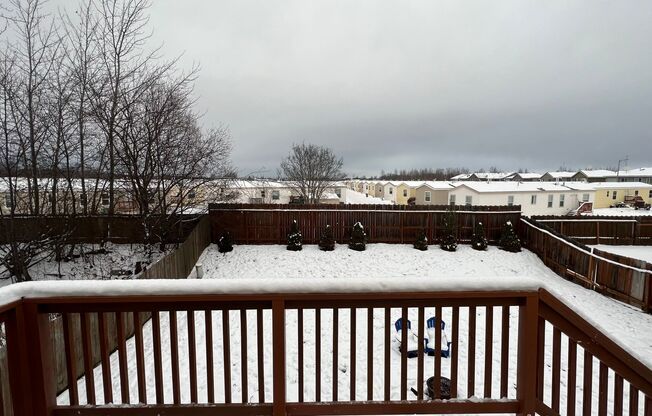 Single Family House off Turpin! 3 Bed/2 Bath/2 Car Garage!