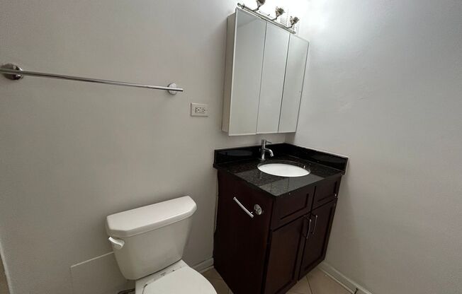 1 bed, 1 bath, 700 sqft, $1,775, Unit 418-0202