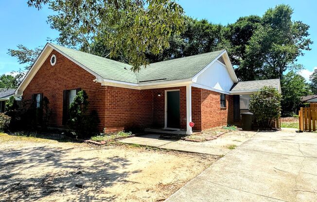3/2 No carpet & Fenced yard off Old Waynesboro Road