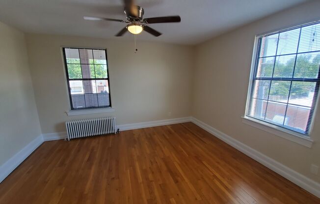 2 beds, 1 bath, 900 sqft, $2,700, Unit Alexandria Apartment Associates LLC-ALAPTS-MV012