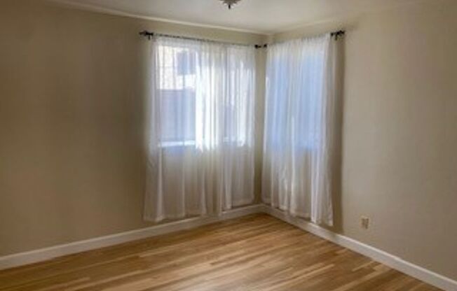 3 beds, 1 bath, 1,572 sqft, $4,000, Unit Van536