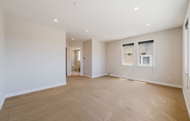 LUXURIOUS-CONTEMPORARY TOWNHOUSE W/ AMAZING PANORAMIC OCEAN VIEWS, HIGH-END AMENITIES & 2-CAR GARAGE CLOSE TO SHOPPING & 6 BLOCKS TO BEACH. ZONED FOR TOP SCHOOL DISTRICT (Pre K – 12)