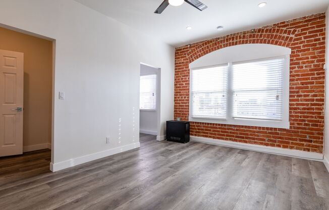 Studio, 1 bath, 450 sqft, $1,395