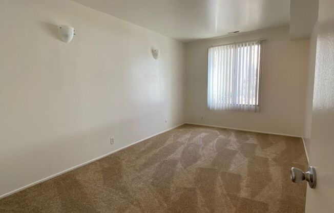 1 bed, 1 bath, 700 sqft, $995, Unit 07A