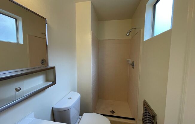 2 beds, 2 baths, $2,795, Unit 12