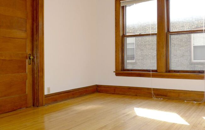 1 bed, 1 bath, 410 sqft, $870, Unit 22 - 04
