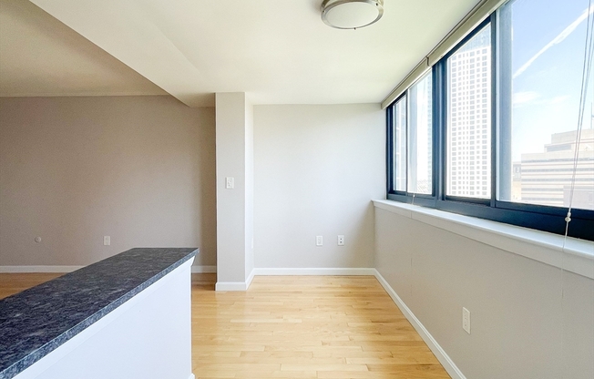 1 bed, 1 bath, 879 sqft, $3,750, Unit 11J