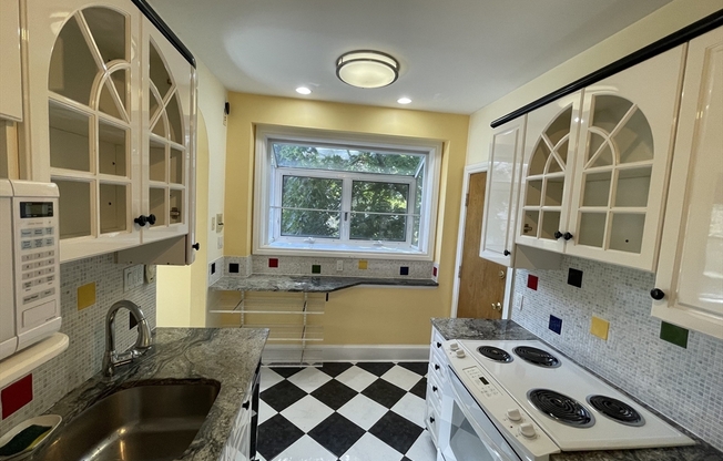 145 BABCOCK ST