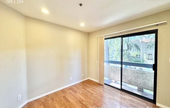 104 N CLARK DR