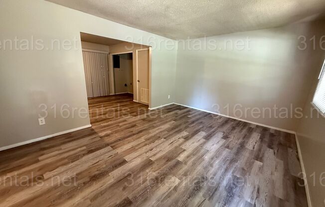 $850 - 2 bedroom/ 1 bathroom - Duplex