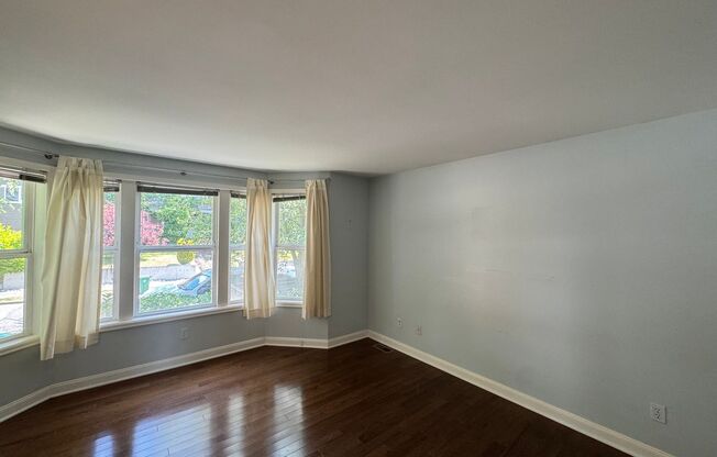 Stylish 3BR Queen Anne Townhome