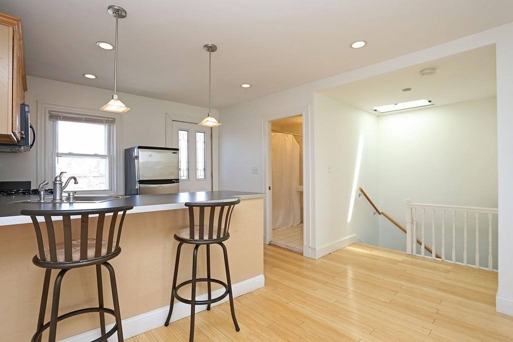11 BELL CT