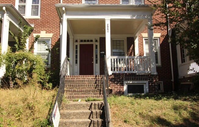 2025/2026 JHU off-campus 5bd/2 full bath & 2 half bath home w/ W/D!  Available 6/9/25