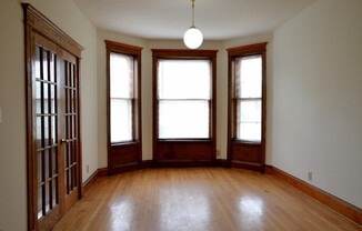 848 W Waveland Ave, Chicago IL 66