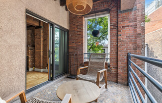 35 BETHUNE ST