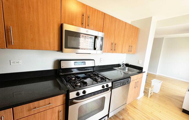 Studio, 1 bath, 756 sqft, $4,200, Unit 28-A