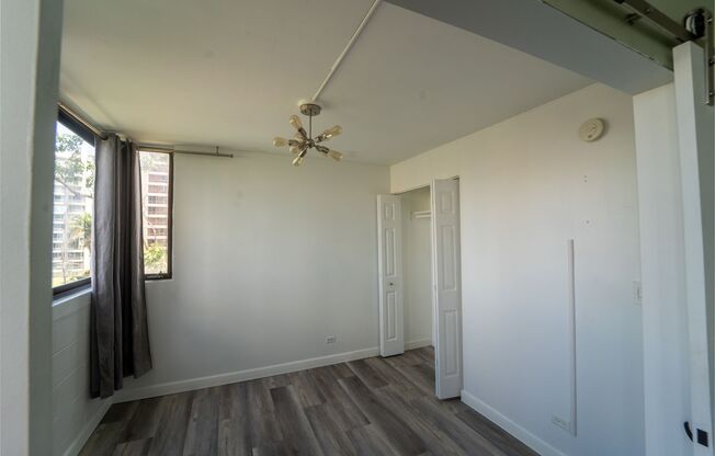 Available now! 2BD/1BA/1PKG at 1040 Kinau in Makiki.