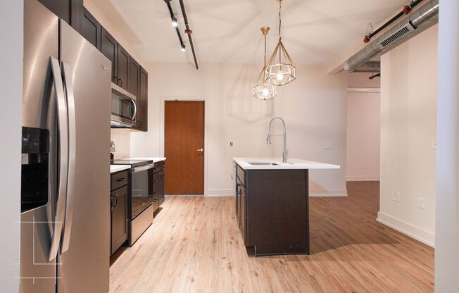 2 beds, 1 bath, $1,584, Unit 875 Michigan Ave Apt. 106