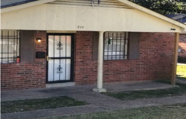 Triplex for rent in South Memphis