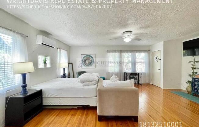 6601 1/2 N NAVIN AVE