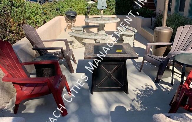 40 GLENDORA AVE