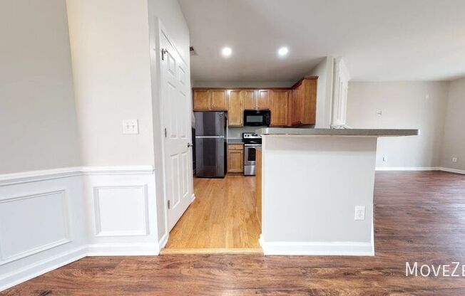 4248 CAMDEN WOODS CT