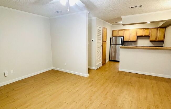 2 beds, 1 bath, 820 sqft, $1,279, Unit BOU-208