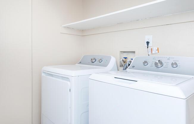 1 bed, 1 bath, 710 sqft, $1,385